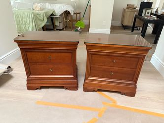 Thomasville Cherrywood Nightstands (Set of 2)