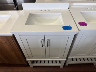 Tupelo 24 in. Single Sink Freestanding White Bath Vanity with White Engineered Stone Top (Assembled)