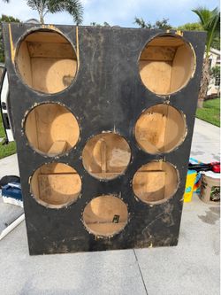 Custom sub box holds 8 15s