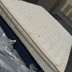 King Mattress (Saatva Medium Firm)