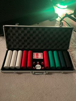 Complete 500 piece Professional Poker chip Set in Aluminum carry case