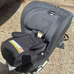 UPPABaby Rove Convertible Car seat 