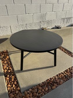 Black Shaker Coffee Table 36” Round Wood like new