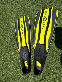 Aqua lung fins size 8 women’s