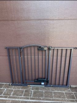 Baby/Pet Adjustable Gate