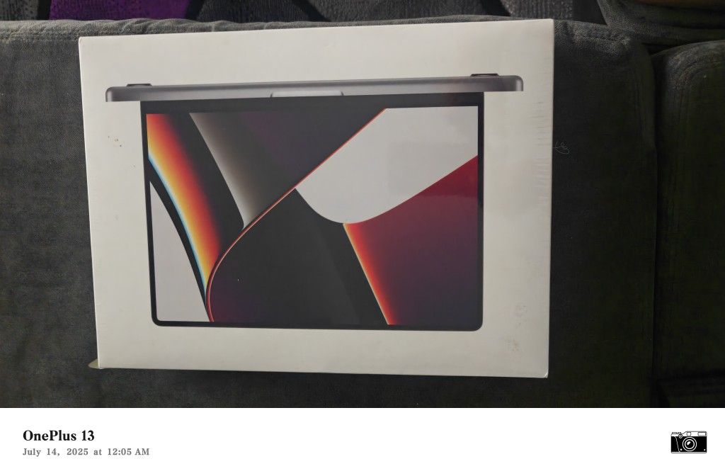 New Sealed 2021 Apple MacBook Pro 14" (M1 Pro, 8-Core CPU, 14 Core CPU, 16GB RAM, 512GB SSD