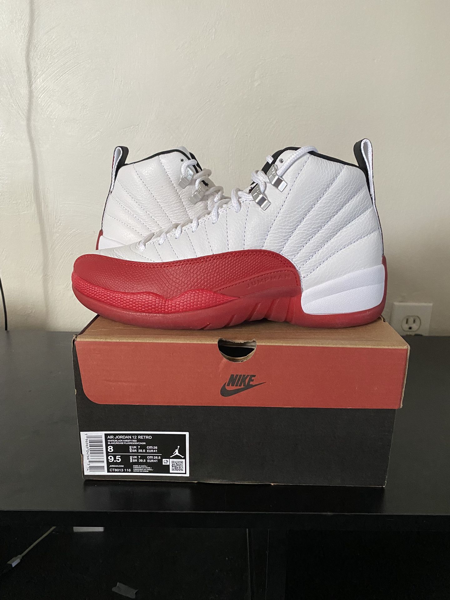 Air Jordan’s 12 Size 8