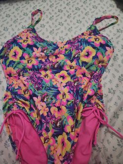 Authentic womens xl Bucees one piece