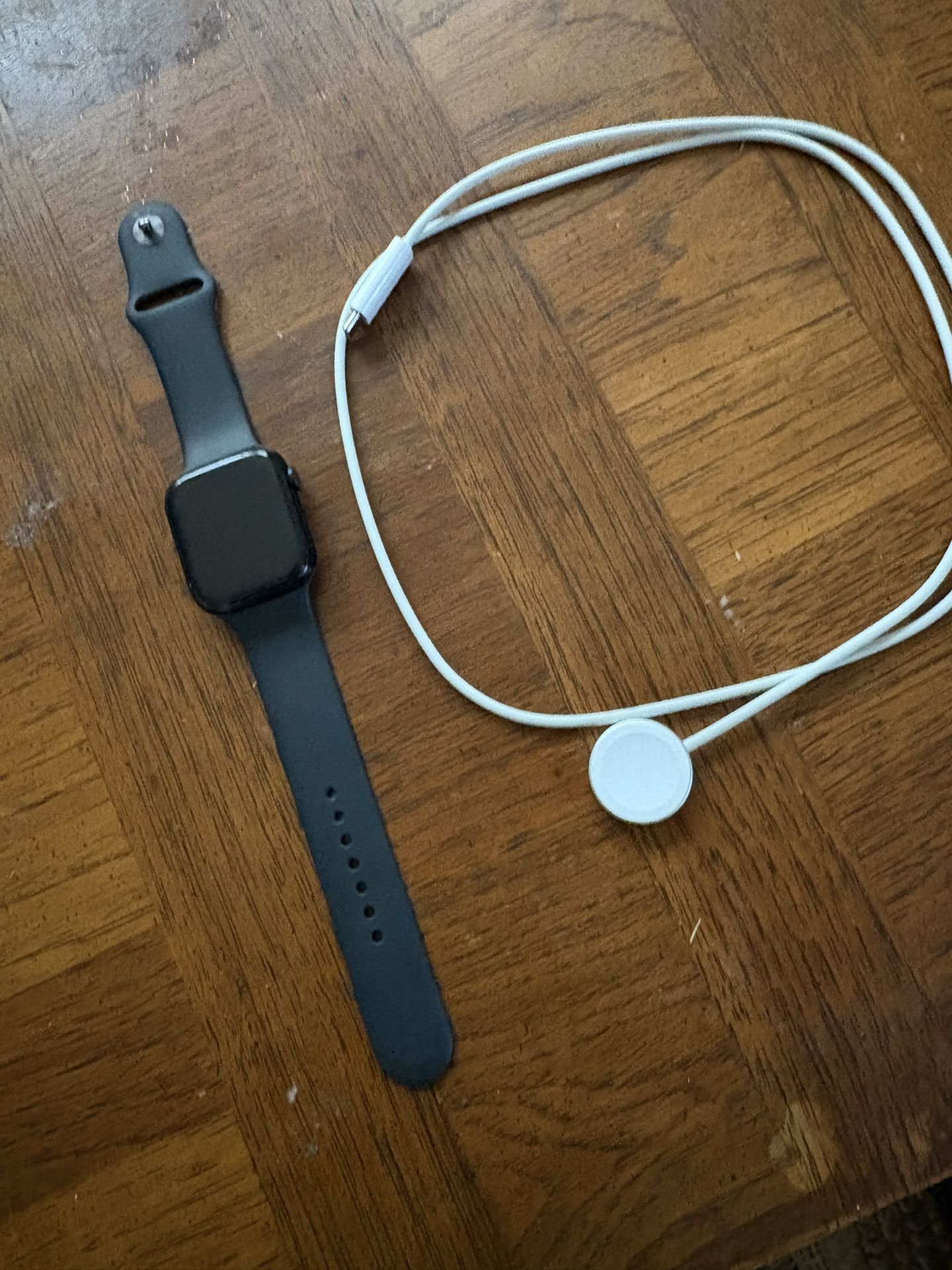 Apple Watch Series 8 45mm For Sale!!