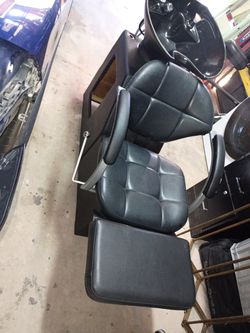Salon Shampoo Chair / Backwash Station - $250 OBO