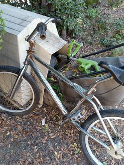 Vintage huffy bandit old-school BMX bike