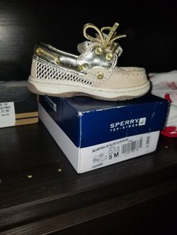 Sperry and converse size 5