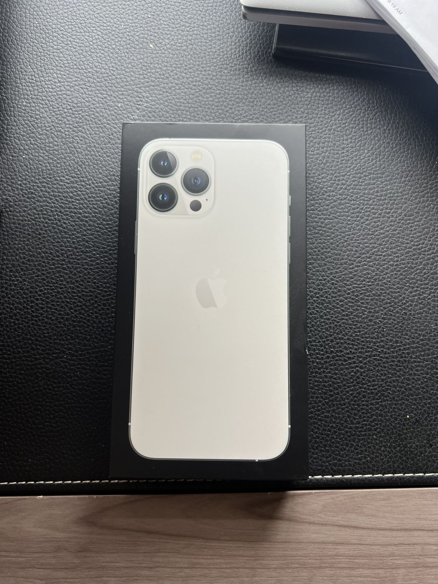 iPhone 13 Pro Max (AT&T)