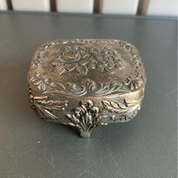 Small Vintage Ring Holder Lined With Red Velvet