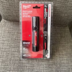 USB 800L Compact Flashlight 