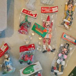 HUGE LOT Of Vintage Christmas Decorations. 
