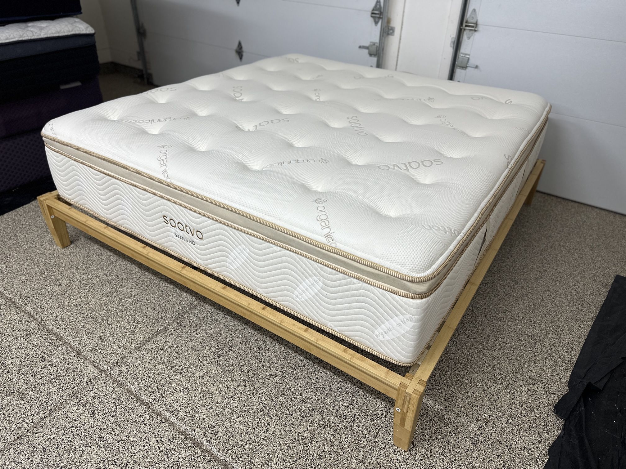 Saatva HD Hybrid King Mattress 