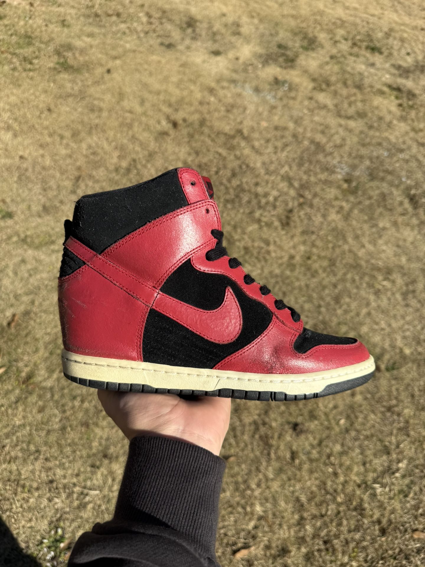Nike Dunk Sky Hi Hidden Wedge Heel Women's Size 10 Sneakers Black Red 528899-016