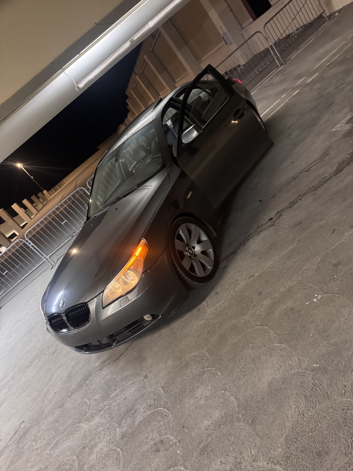 2005 BMW 530i