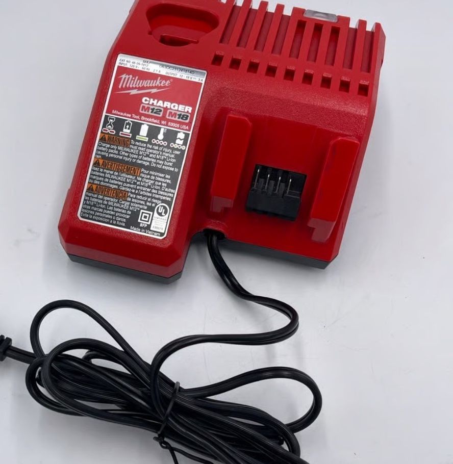 Milwaukee M18 And M12 Car Charger