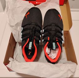 Brand new women's sneakers- shoe size 7.5