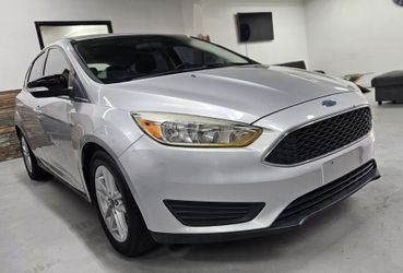 2018 FORD FOCUS
SE HATCHBACK