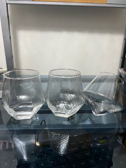 Set of 3 Clear Glass Drinking Glasses