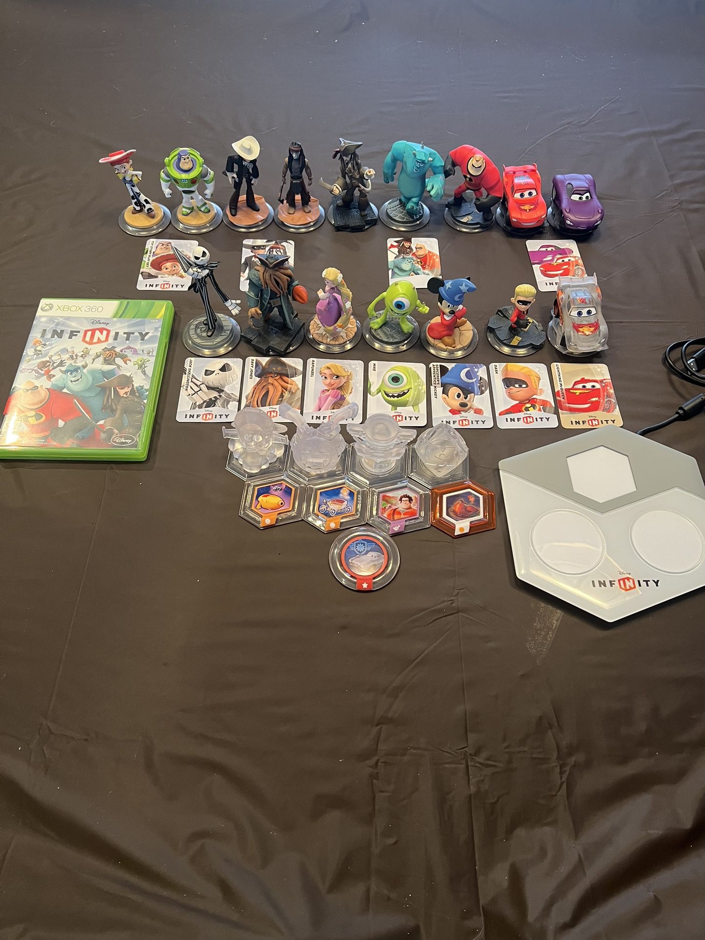 Lot Of Disney Infinity Characters & Game With Pad - XBOX 360