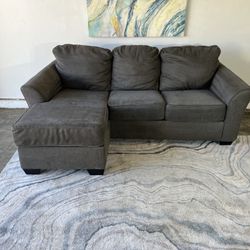 Small Gray Sectional With Right Or Left Facing Chaise (Delivery Available )