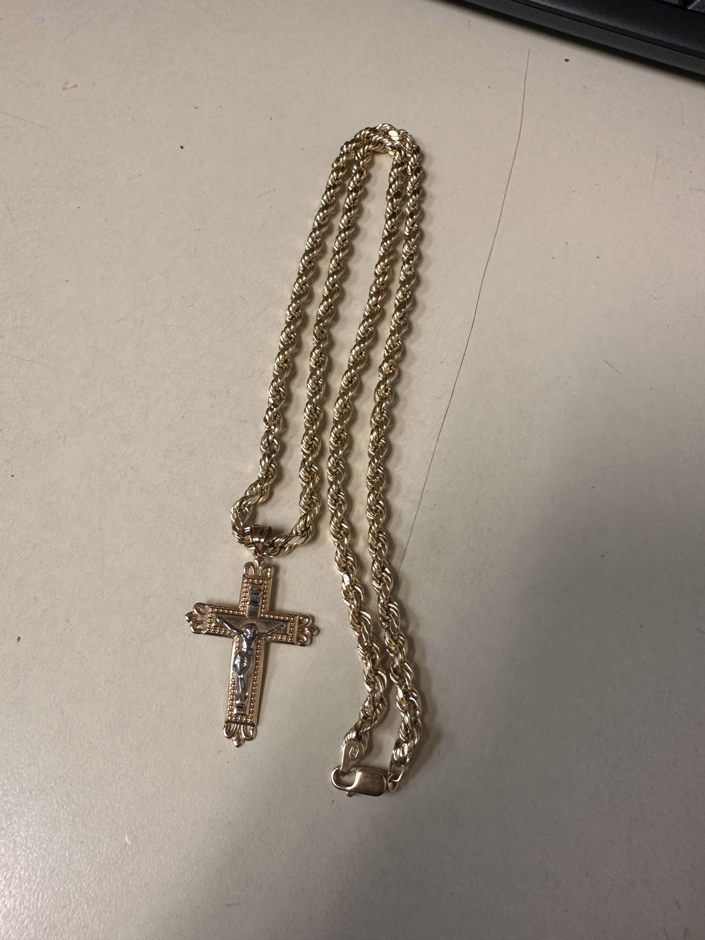 Rope Chain With Pendant