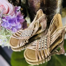 Sandalias (size 7)