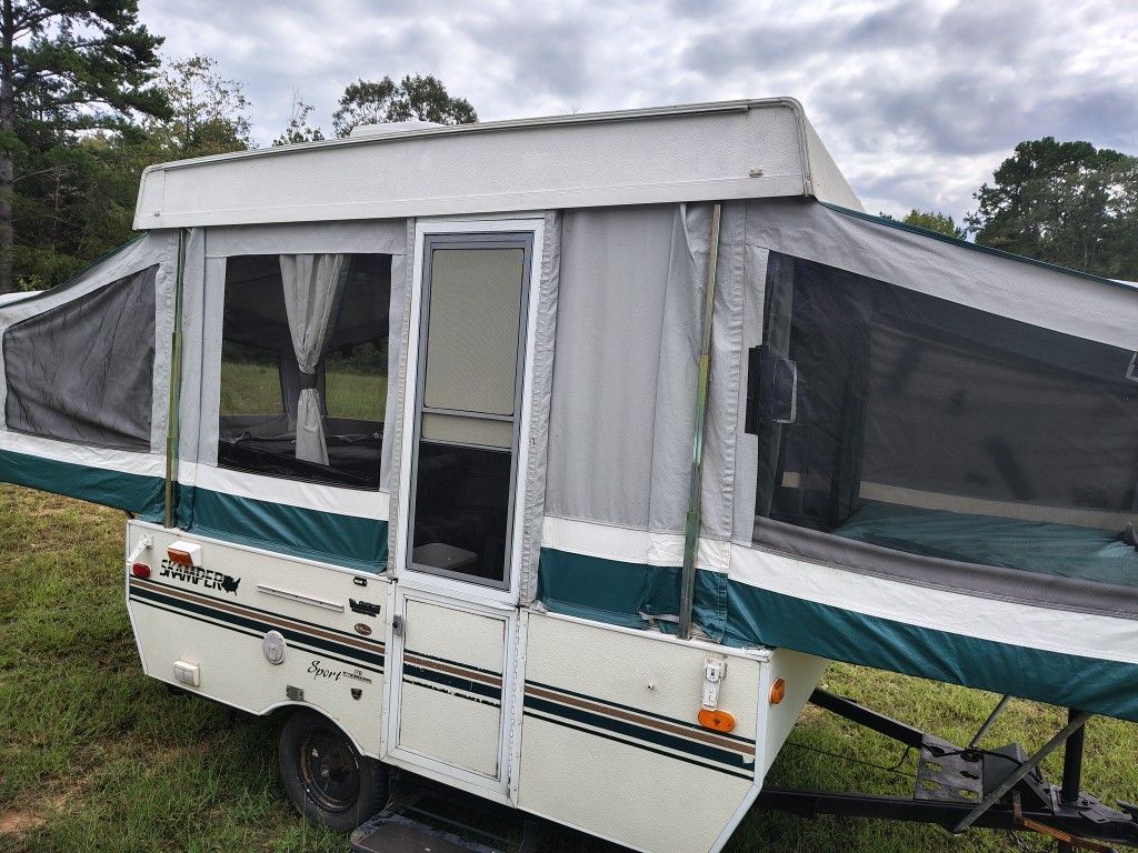 Skamper Sports Pop Up Camper 