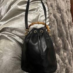 GUCCI BLACK LEATHER BAG  REAL
