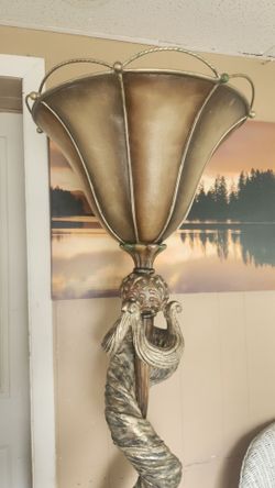 2 LAMPS