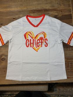 KANSAS CITY CHIEF JERSEYS / WOMENS SIZE MEDIUM OR SIZE 2X IS ALL HAVE LEFT / BRAND NEW NEVER WORN