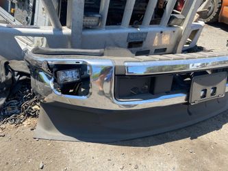 2020 Ford F-250 bumper damage
