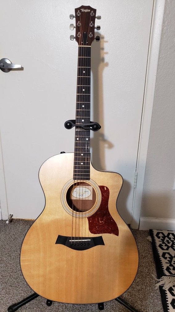 Taylor Acoustic Guitar 114ce
