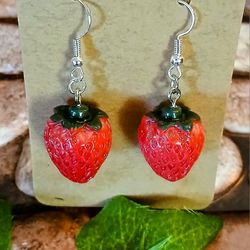 Handmade Strawberry 🍓 Earrings 