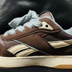 Reebok Kids Shoes – Size 3 