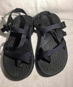 CHACO MENS SIZE 9