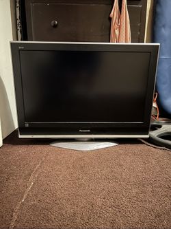 Panasonic 32” Tv