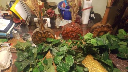 Decor vases and metal fake plants