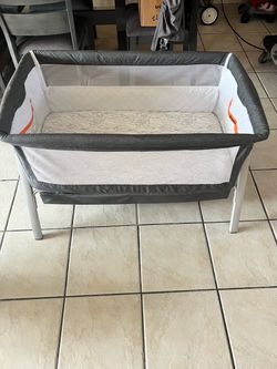 Bassinet/baby items