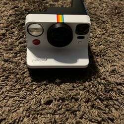 Polaroid Now Instant Camera 