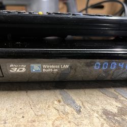 Sony blu-ray dvd player Bdp-s590   hd  1089p with remote