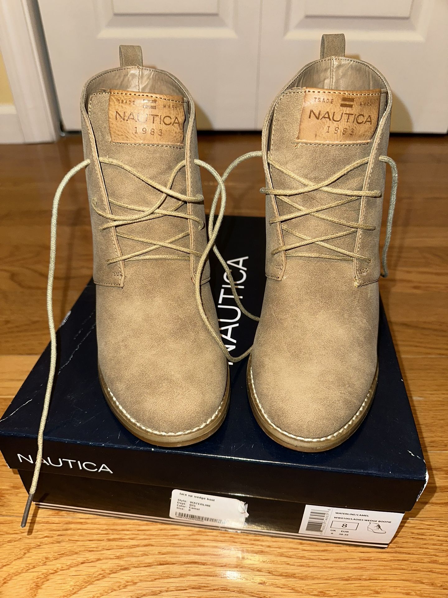 Nautica Wedge Boot size 8 women