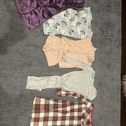 GIRLS LOT OF PJ'S 