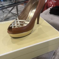 Michael Kors Peep Toe