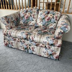 Loveseat 