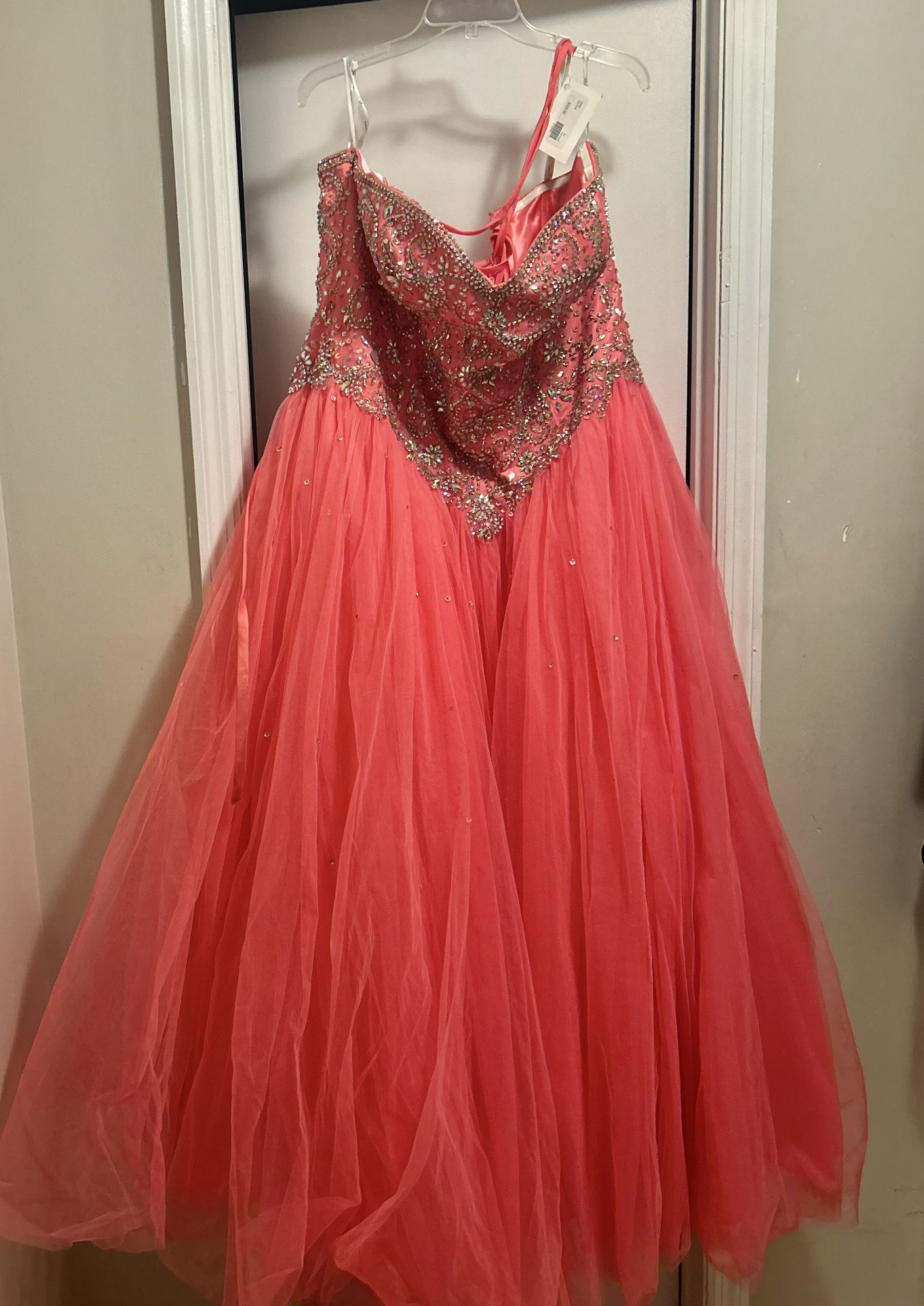 1 Dress.  Gowns For Sale Plus Size